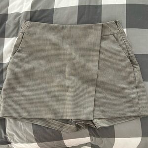 Short/skirt with pockets